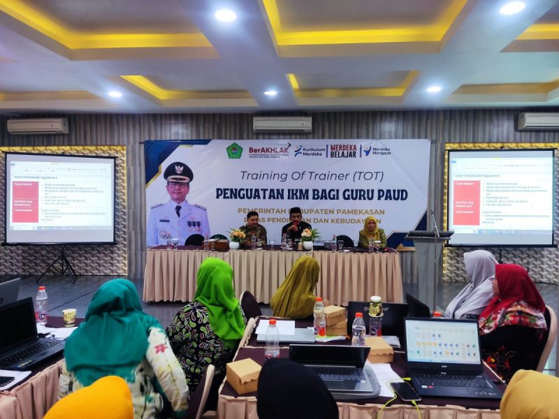 Perkuat IKM, Disdikbud Gelar ToT bagi Guru PAUD