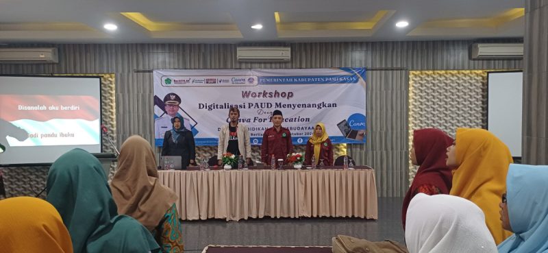 Tingkatkan Kreativitas, Guru PAUD Pamekasan Dibekali Pelatihan Canva untuk Media Pembelajaran Inovatif